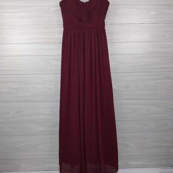 Formal Gown Dress - Picture 5 of 7